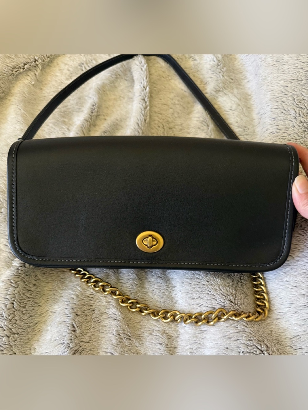 Coach Dinky bag black with gold hardware